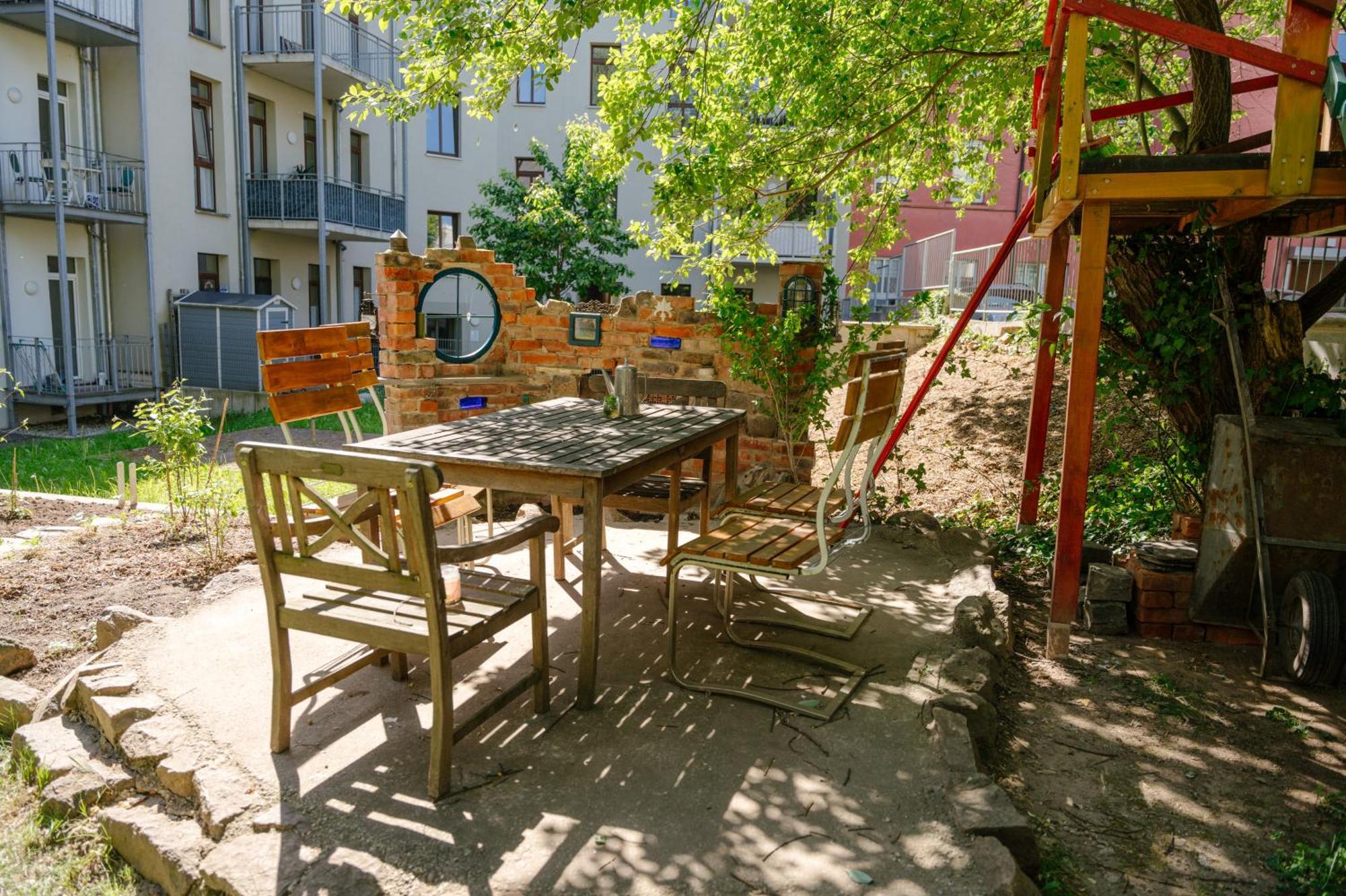 The Upholstery Tinyhouse Deluxe Eco Chalet Kreativ Citynah Chemnitz Esterno foto