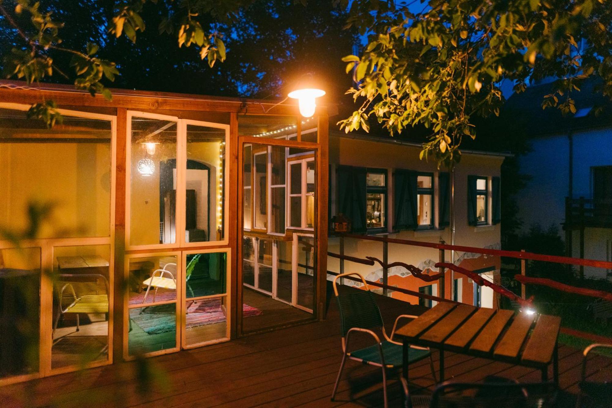 The Upholstery Tinyhouse Deluxe Eco Chalet Kreativ Citynah Chemnitz Esterno foto