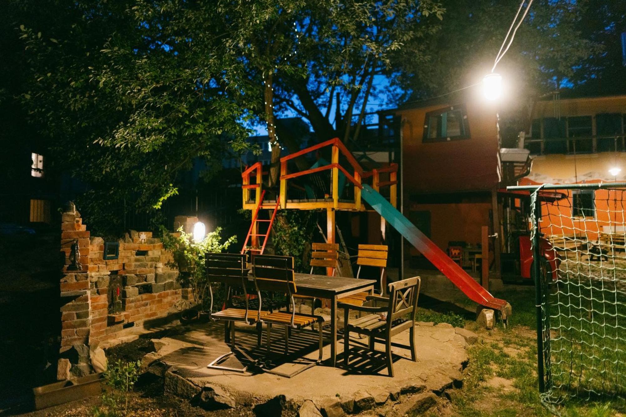The Upholstery Tinyhouse Deluxe Eco Chalet Kreativ Citynah Chemnitz Esterno foto